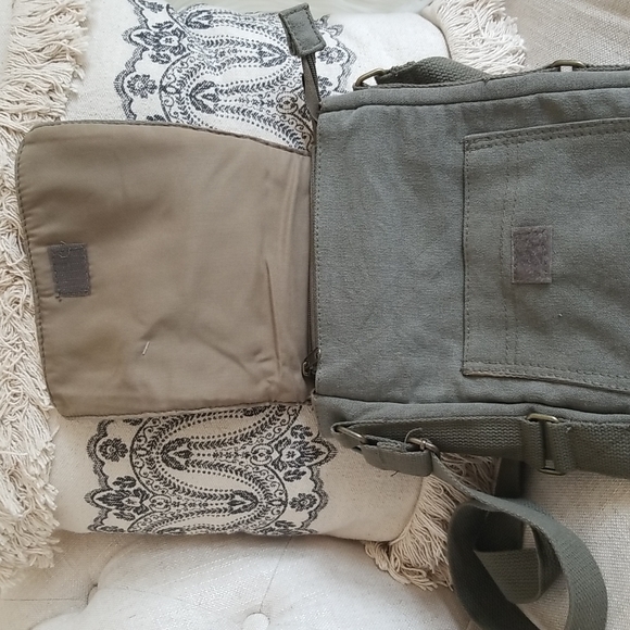 NWT Army green bag - Picture 3 of 6